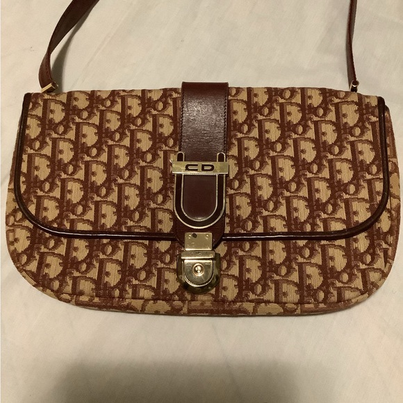 Christian Dior - Picture 2 of 15